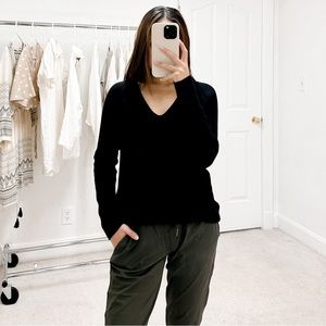 Athleta Hanover V-Neck Merino Wool Blend Sweater in Black